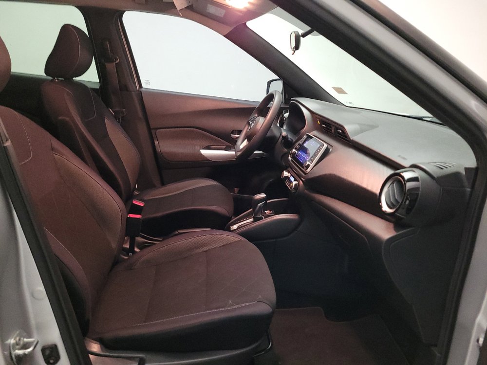 Used 2018 Nissan Kicks SV FWD image 21