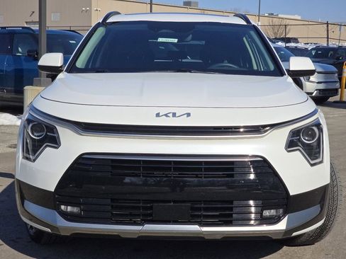 Used 2023 Kia Niro EX Touring image 13