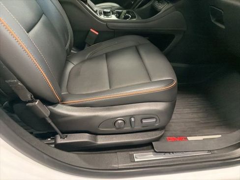 Used 2023 GMC Acadia AT4 w/ Preferred Package image 15