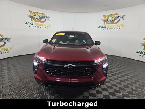 Certified 2024 Chevrolet Trax RS image 2