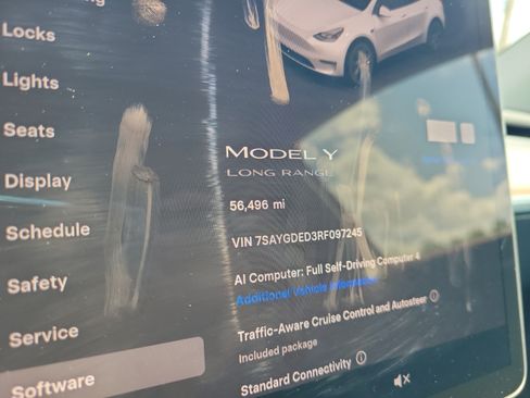 Used 2024 Tesla Model Y Long Range RWD image 12