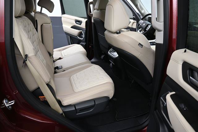 Used 2026 Nissan Armada Platinum Reserve AWD/4WD image 15