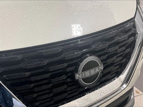 Certified 2023 Nissan Rogue SV w/ SV Premium Package image 31