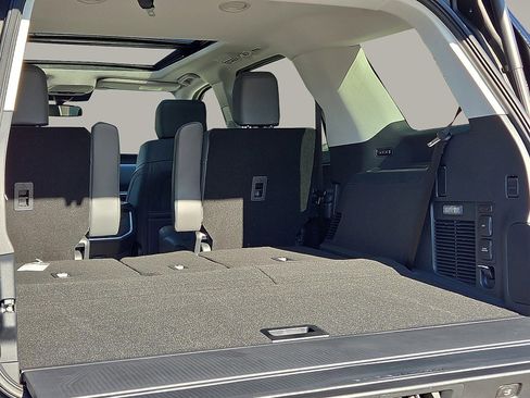 New 2025 Ford Expedition Active image 8