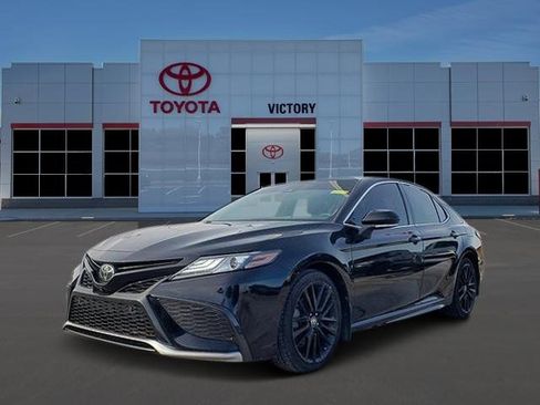 Used 2022 Toyota Camry XSE image 1