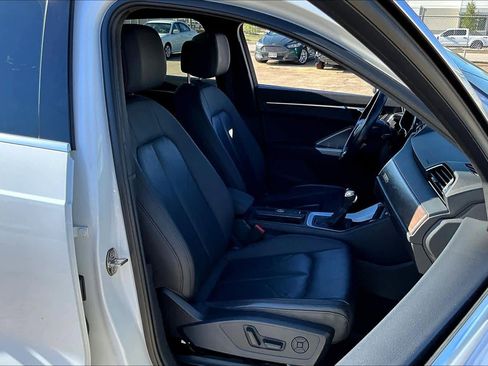 Used 2019 Audi Q3 2.0T Premium Plus image 8