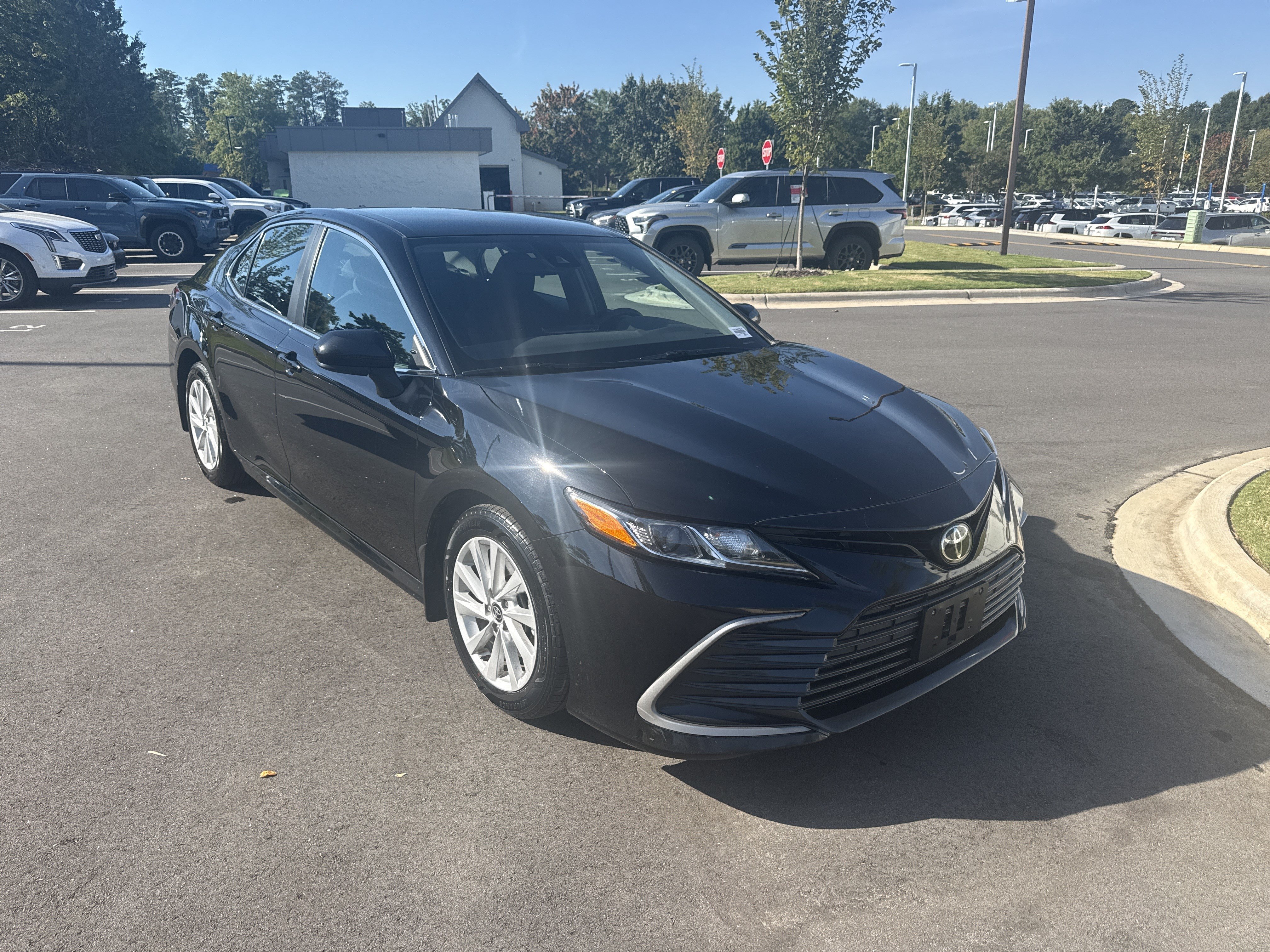 Used 2023 Toyota Camry LE FWD image 2