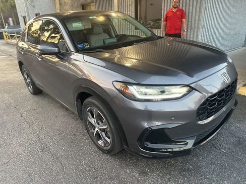 Used 2023 Honda HR-V EX-L image 2