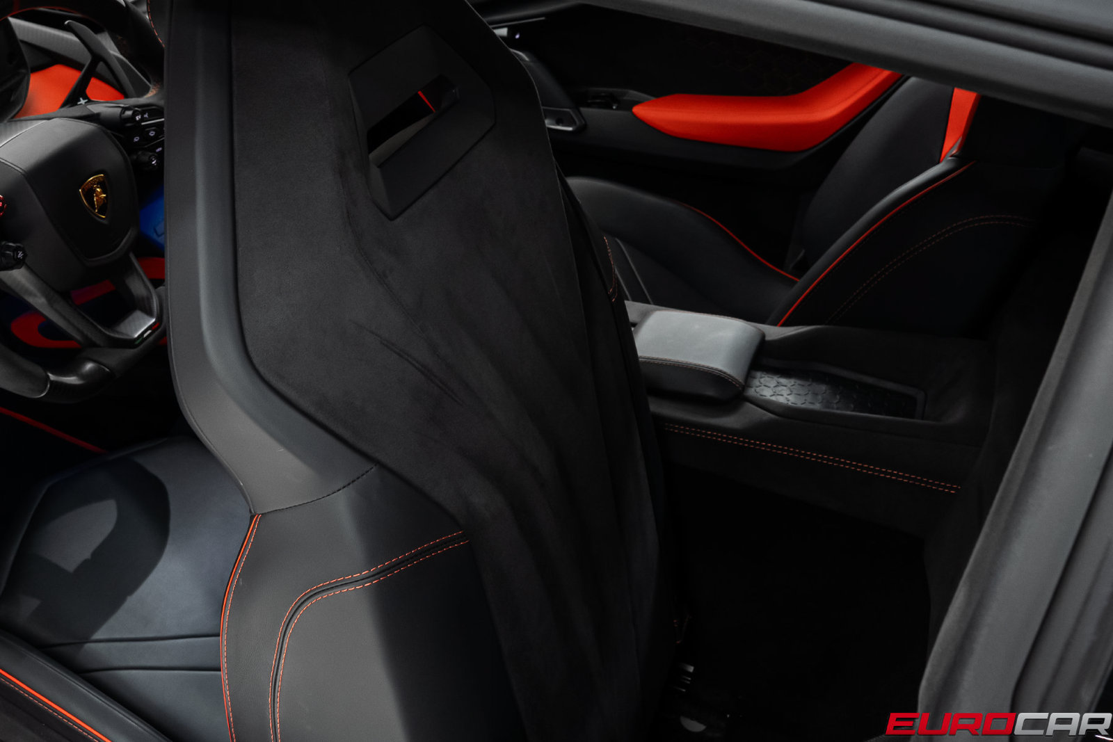 Used 2025 Lamborghini Revuelto AWD/4WD image 46
