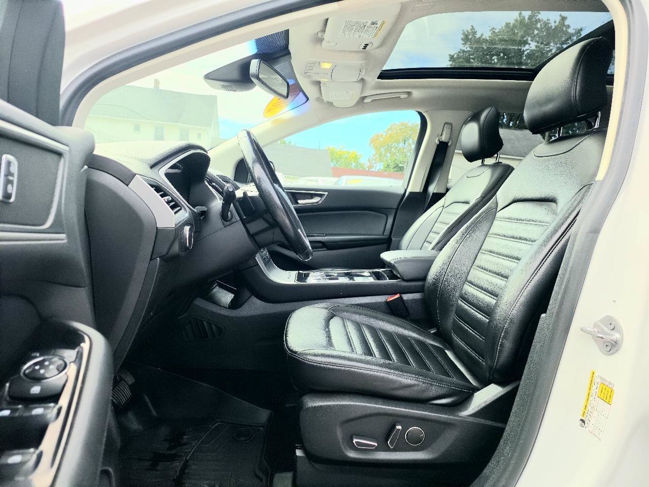 Used 2019 Ford Edge SEL w/ Equipment Group 201A AWD/4WD image 14