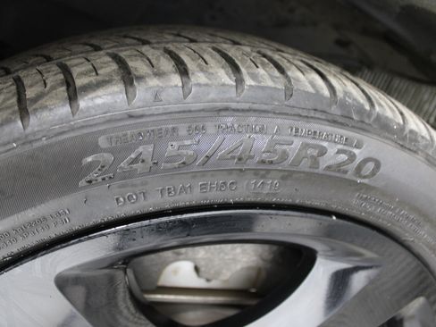 Used 2013 Dodge Challenger R/T Plus image 34