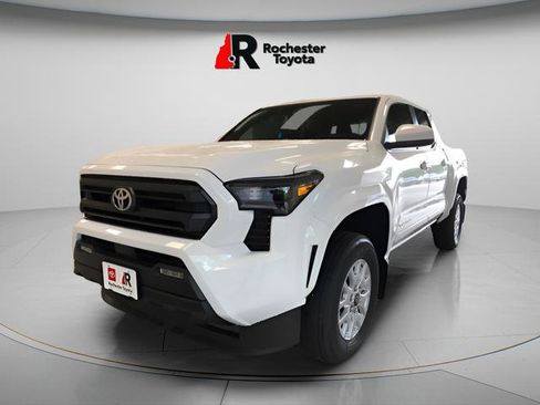Used 2025 Toyota Tacoma SR5 RWD image 7