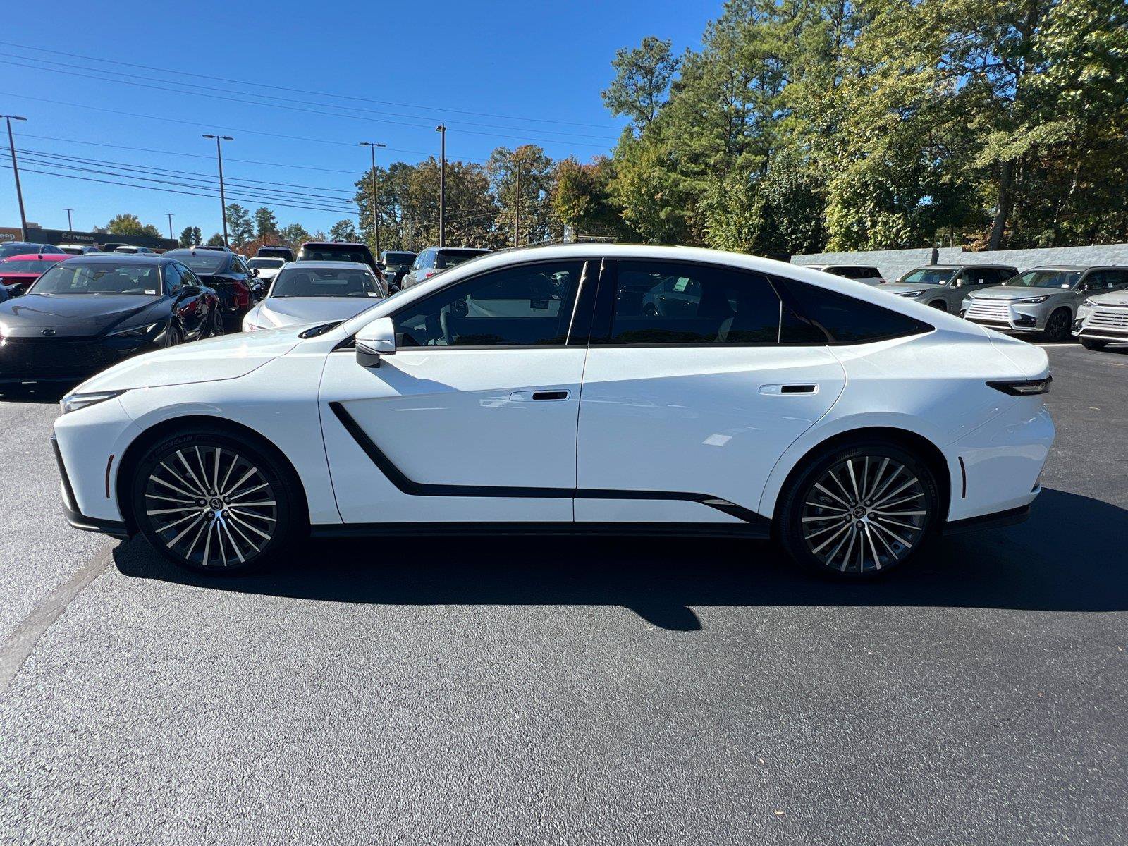 Used 2026 Lexus ES 350e w/ Convenience Package FWD image 8