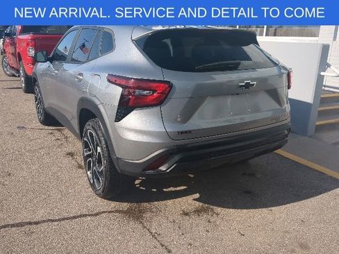 Certified 2024 Chevrolet Trax RS w/ Sunroof Package FWD image 4