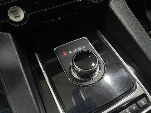 Used 2019 Jaguar F-PACE Prestige image 27