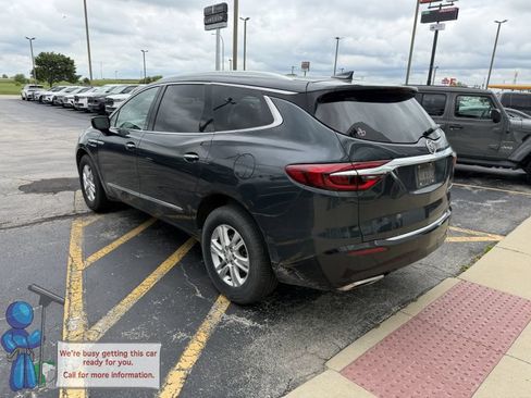 Used 2021 Buick Enclave Essence w/ Sound and Sites Package AWD/4WD image 3
