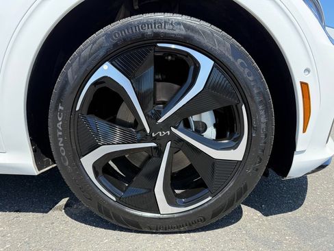 Certified 2023 Kia EV6 GT-Line AWD/4WD image 9