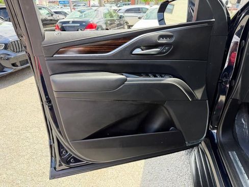 Used 2022 Cadillac Escalade ESV Premium Luxury AWD/4WD image 27