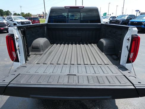 Certified 2025 GMC Sierra 1500 SLT w/ SLT Premium Plus Package AWD/4WD image 17
