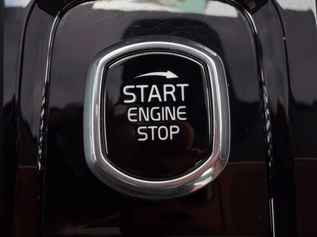 Used 2024 Volvo XC90 B5 Core w/ Climate Package AWD/4WD image 23