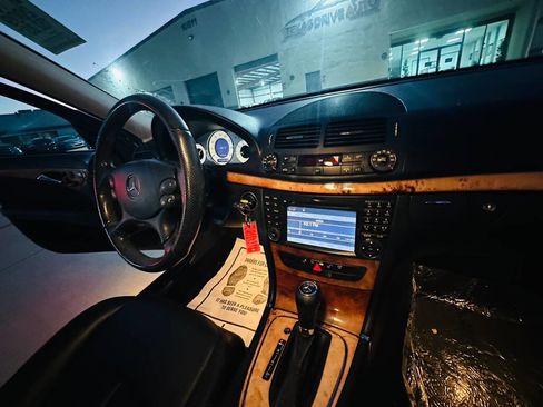 Used 2009 Mercedes-Benz E 350 E 350 4dr Sedan image 26
