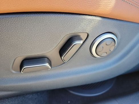New 2026 Genesis GV70 2.5T Advanced AWD/4WD image 21