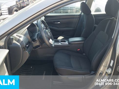 Used 2024 Nissan Sentra SV FWD image 6