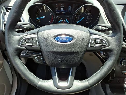 Used 2018 Ford Escape Titanium AWD/4WD image 14