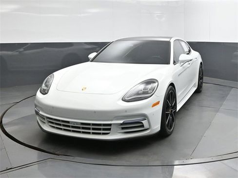 Used 2018 Porsche Panamera 4S image 30