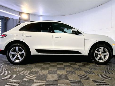 Used 2021 Porsche Macan image 8