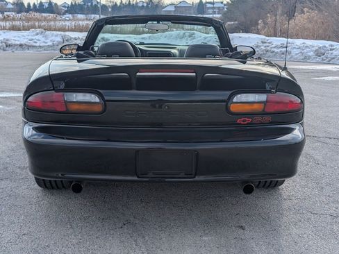 Used 2001 Chevrolet Camaro Z28 w/ SS Performance/Appearance Pkg image 28