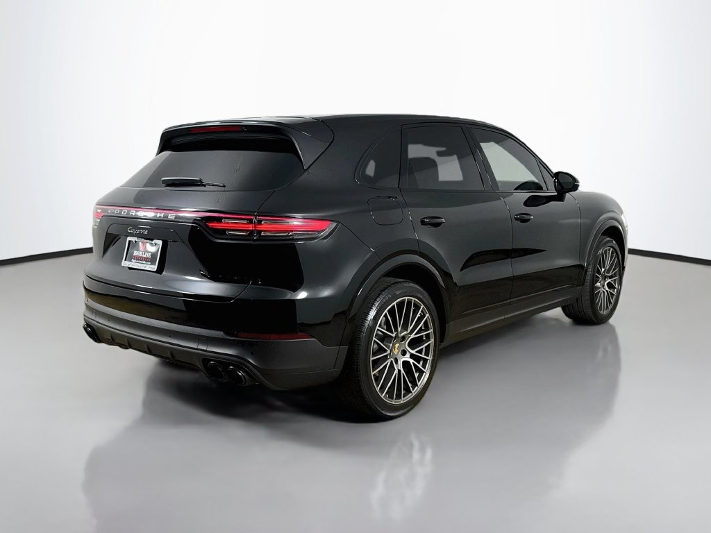 Used 2023 Porsche Cayenne AWD/4WD image 7