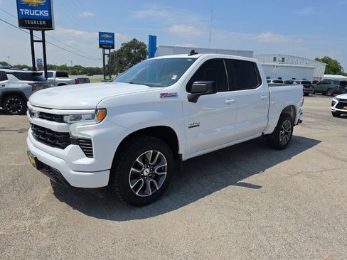 Used 2025 Chevrolet Silverado 1500 RST w/ Z71 Off-Road Package AWD/4WD image 1