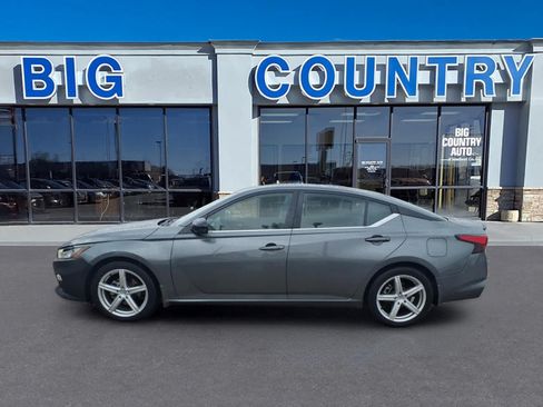 Used 2022 Nissan Altima 2.5 SR w/ Midnight Edition Package FWD image 8