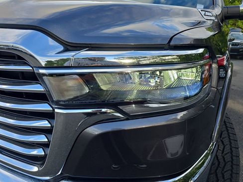 New 2026 RAM 1500 Laramie AWD/4WD image 31