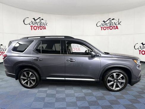 Used 2025 Honda Pilot Elite image 9