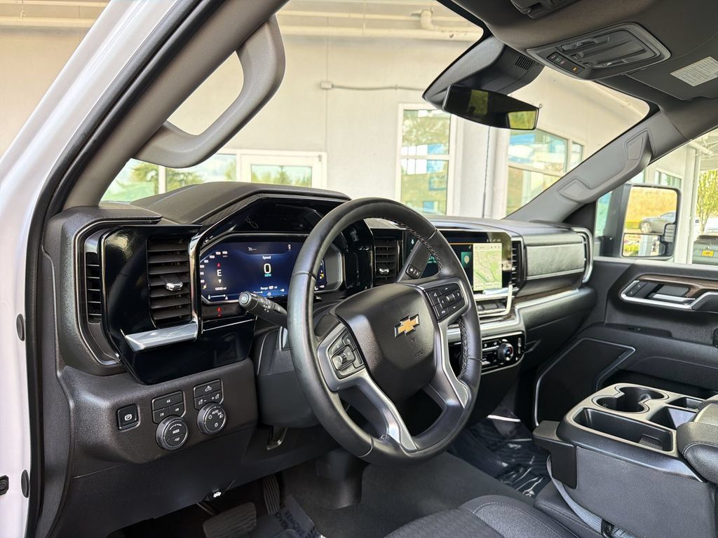 Certified 2026 Chevrolet Silverado 2500 LT AWD/4WD image 11