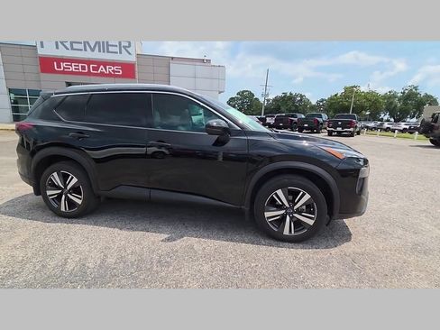 Used 2024 Nissan Rogue SL w/ SL Premium Package FWD image 39