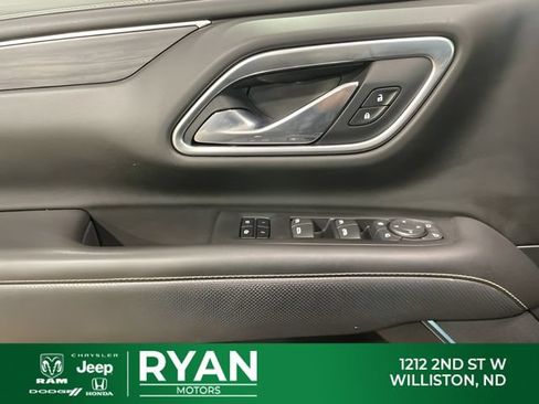 Used 2021 GMC Yukon SLT w/ SLT Luxury Plus Package AWD/4WD image 18