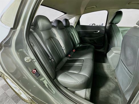 Used 2020 Hyundai Sonata SE w/ Preferred Accessory Package image 29