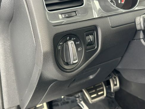 Used 2017 Volkswagen Golf Alltrack SE image 28