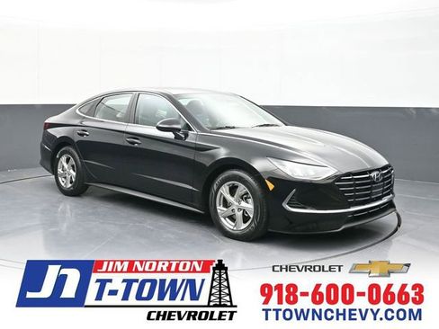 Used 2021 Hyundai Sonata SE image 1