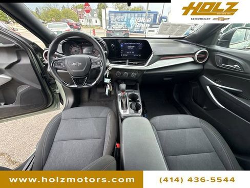 Certified 2024 Chevrolet Trax RS w/ Driver Confidence Package FWD image 18