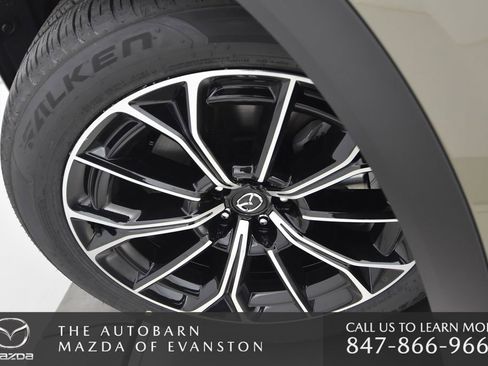 Certified 2025 MAZDA CX-70 Plug-In Hybrid w/ Premium Pkg image 37