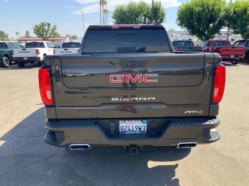 Used 2024 GMC Sierra 1500 AT4 w/ AT4 Premium Package AWD/4WD image 6