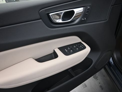 New 2026 Volvo XC60 B5 Plus w/ Protection Package Premier AWD/4WD image 5