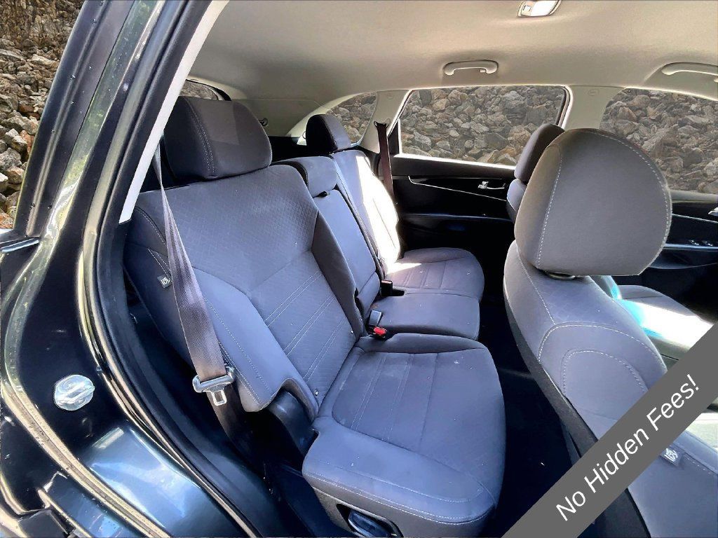 Used 2019 Kia Sorento AWD w/ LX Convenience Package image 20