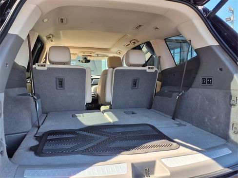 Used 2022 Cadillac XT6 Premium Luxury w/ Technology Package image 11