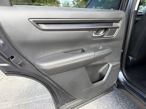 Used 2025 Honda CR-V LX image 12