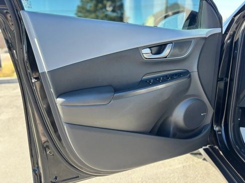 Used 2021 Hyundai Kona Ultimate w/ Cargo Package AWD/4WD image 9